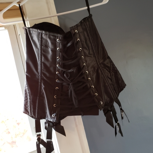 Sexy Black Satin Corsette (Leg Avenue - M) - Picture 2 of 2
